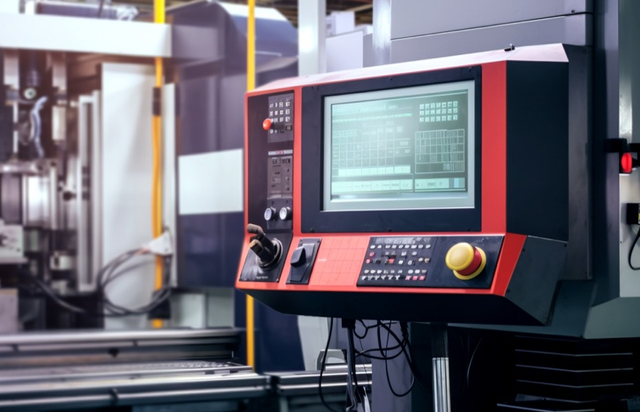 Nous contr&ocirc;lons la machine CNC2